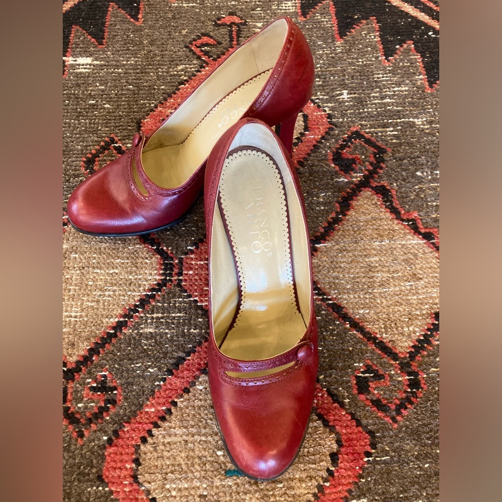 Franco Sarto Burgundy Leather Round-Toe Pumps